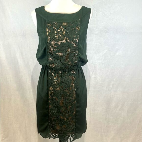 Jessica Simpson Forrest green and nude lace panel dress with pockets size small - Picture 3 of 7